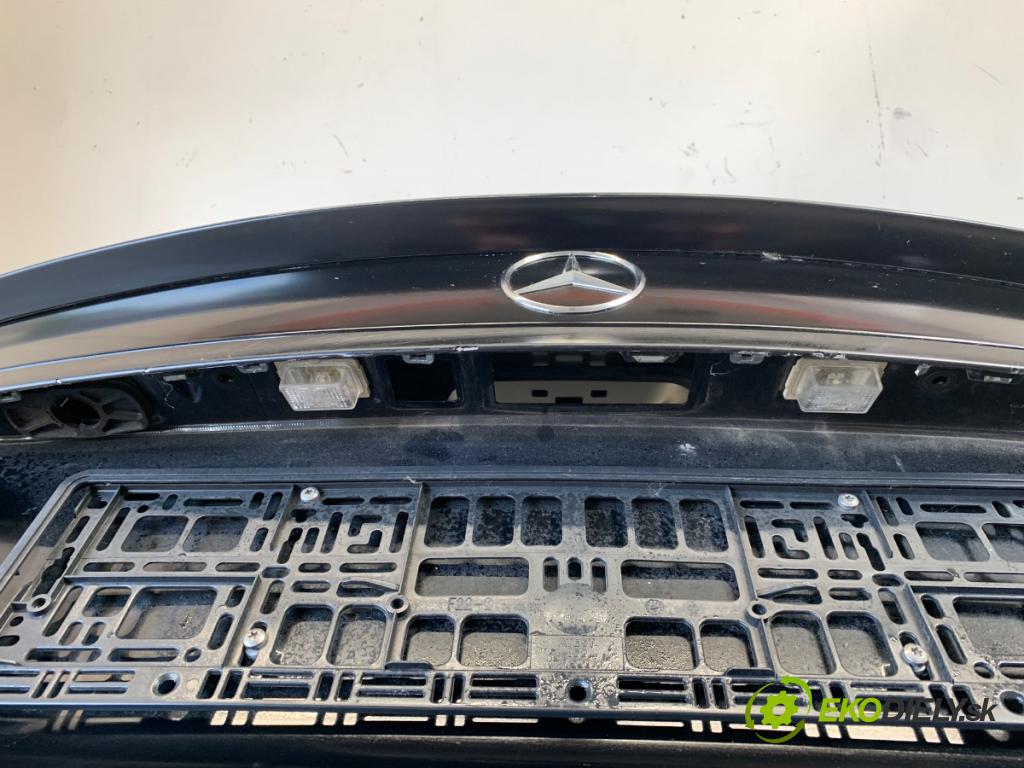 MERCEDES-BENZ C218 coupe 2014 300 kW CLS 500 (218.373) 4663 kapota zad 040