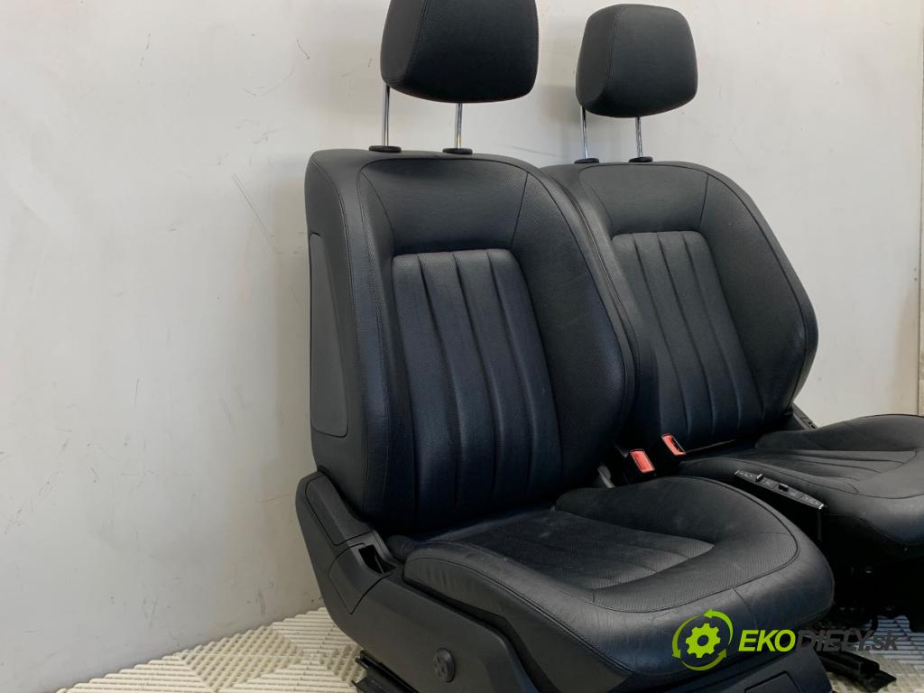 MERCEDES-BENZ C218 coupe 2014 300 kW CLS 500 (218.373) 4663 Sedadlá, sedačky Sedadlo bočné