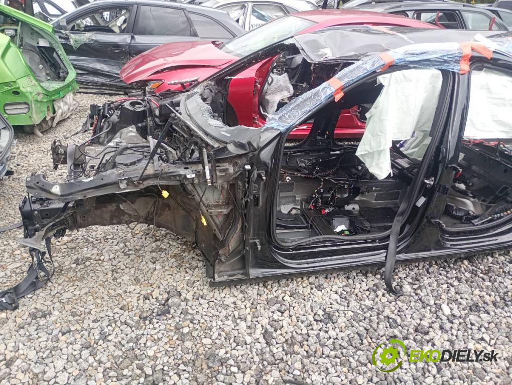 AUDI A4 B9 Kombi 2017 140 kW 2.0 TDI quattro 1968 KAROSERIA ČTVRŤÁK blatník práh střecha PODŁUŻNICA