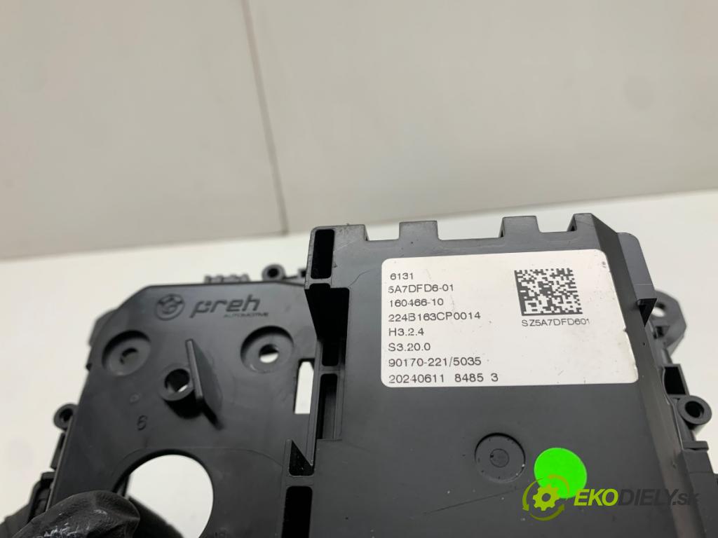 BMW G02 SUV 2024 265 kW M40 i xDrive 2998 Kulisa Panel prepínačov 5A7DFD6