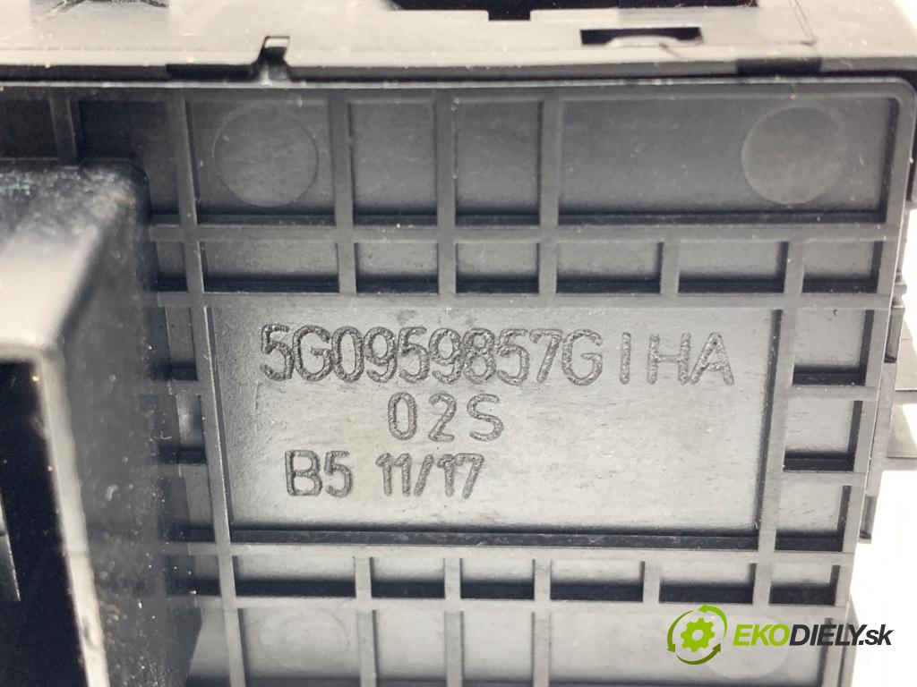 SEAT ATECA SUV 2017 110 kW 2.0 TDI 4Drive 1968 přepínač oken 5G0959857G (Páčky pod volantem)
