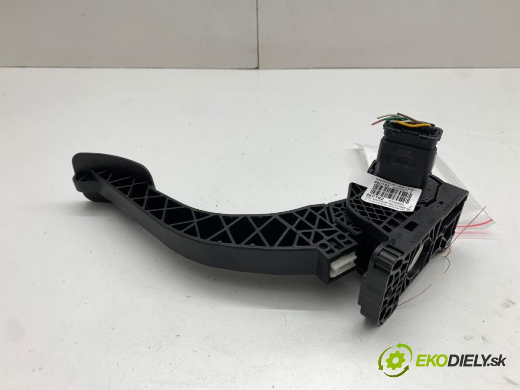 PEUGEOT 408 II liftback 2024 96 kW PureTech 130 (FPHNST) 1199 potenciometr plynového pedálu 9854066280 (Potenciometr plynového pedálu)