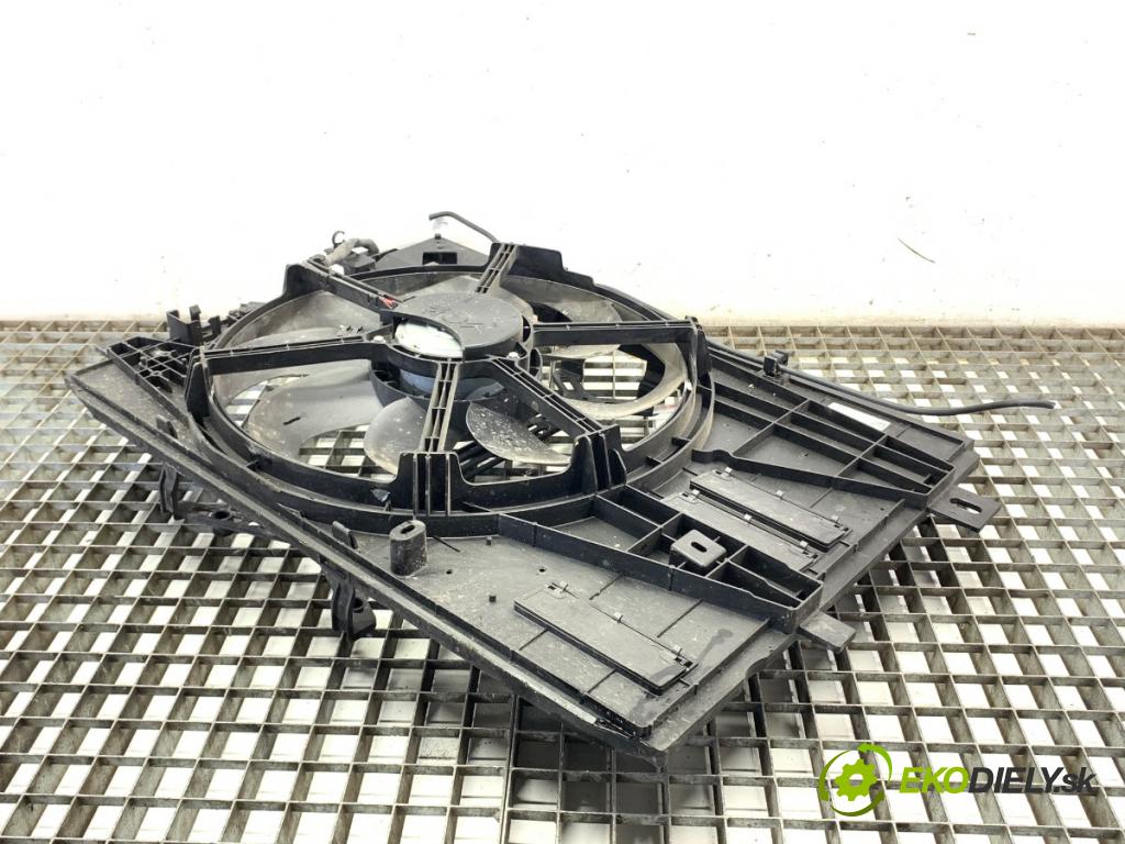 PEUGEOT 408 II liftback 2024 96 kW PureTech 130 (FPHNST) 1199 ventilátor chladiče 9832930080 (Ventilátor)