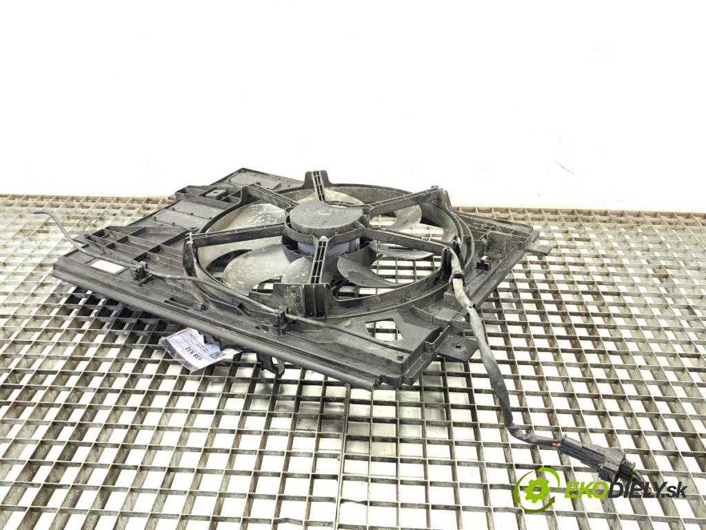PEUGEOT 408 II liftback 2024 96 kW PureTech 130 (FPHNST) 1199 ventilátor chladiče 9832930080 (Ventilátor)