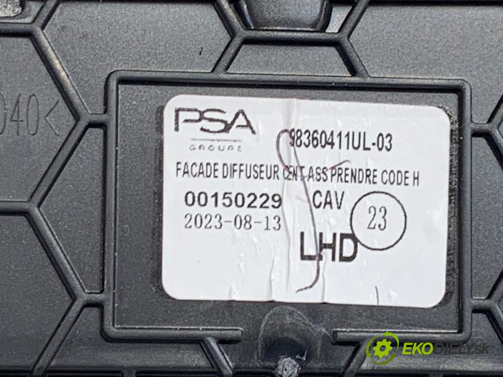 PEUGEOT 408 II liftback 2024 96 kW PureTech 130 (FPHNST) 1199 mří topení přední část