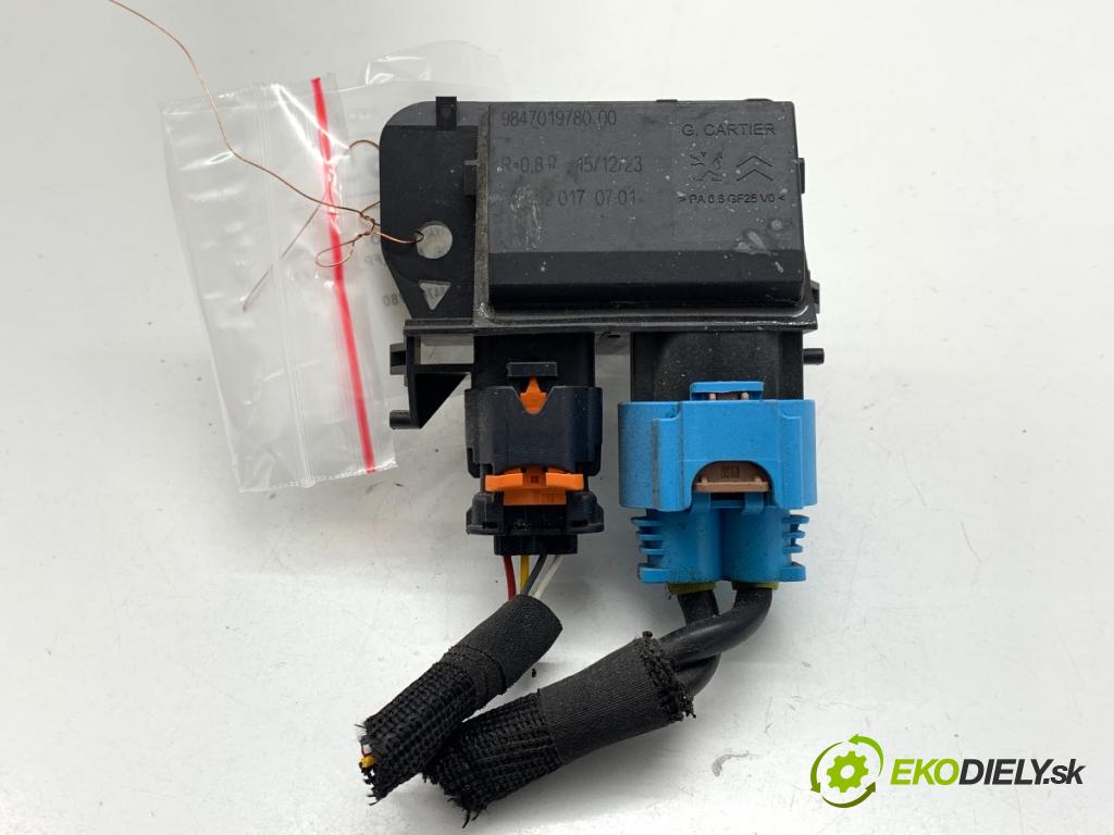 PEUGEOT 408 II liftback 2024 96 kW PureTech 130 (FPHNST) 1199 Modul ventilátora 9847019780
