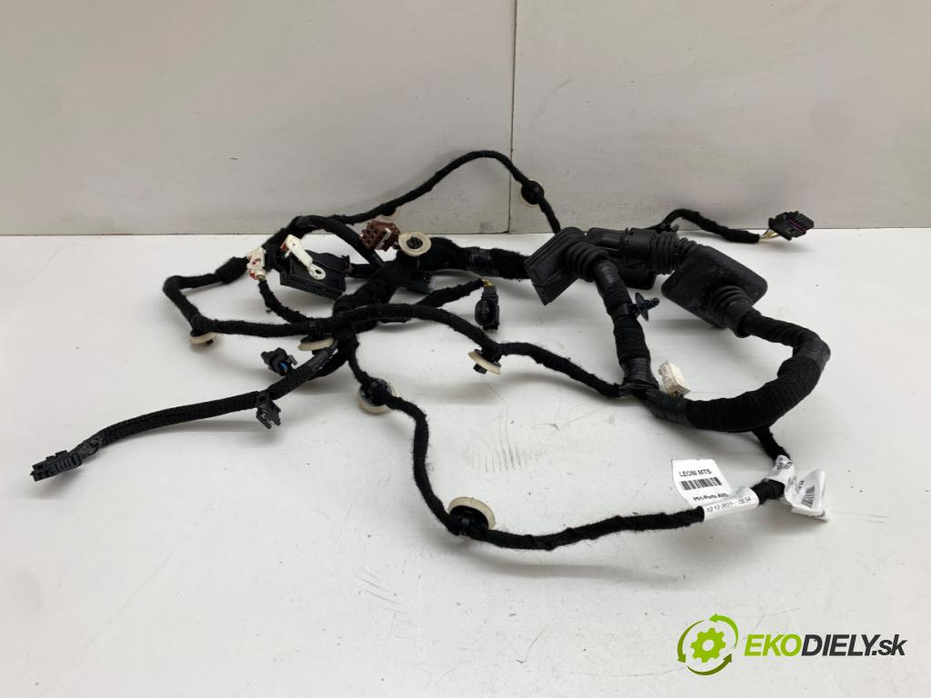 PEUGEOT 408 II liftback 2024 96 kW PureTech 130 (FPHNST) 1199 Káblovačka Dvere predný pravy 9843638380