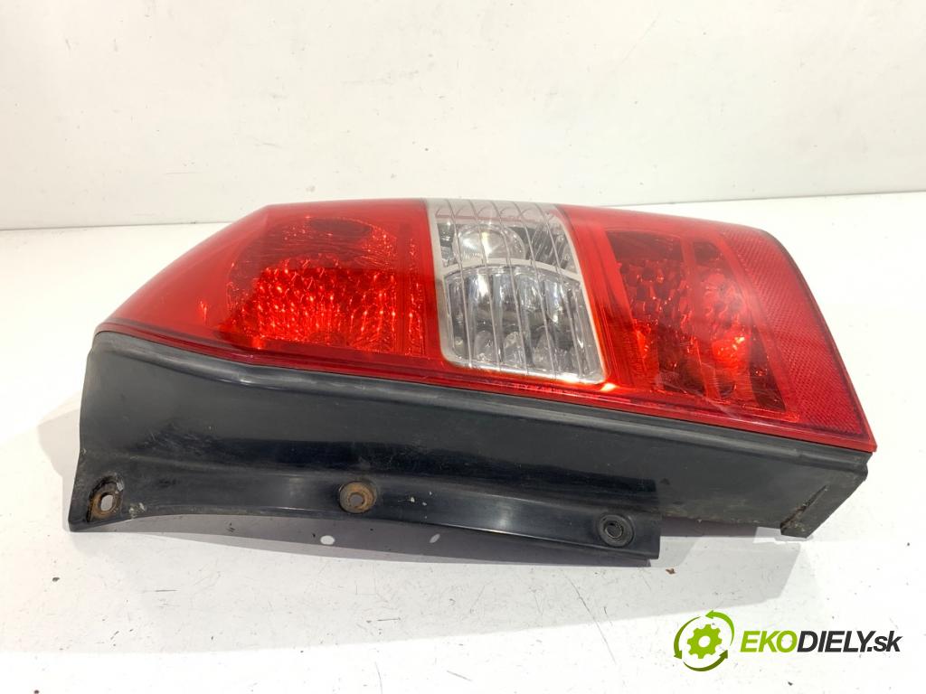 HYUNDAI TUCSON SUV 2004 100 kW 2.0 CRDi Napęd na wszystkie koła 1991 Svetlo pravy zad 92402-2E0