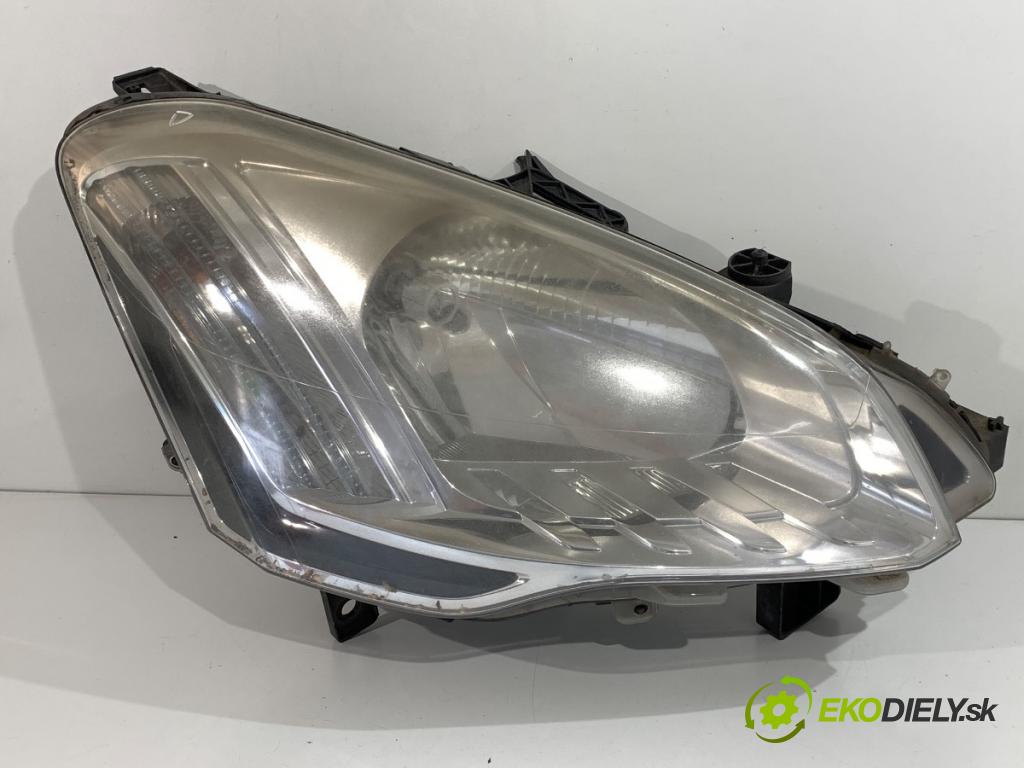 CITROEN BERLINGO II Nadwozie pełne/minivan 2014 68 kW 1.6 HDi 90 1560 světlomet pravý přední část 9806306580