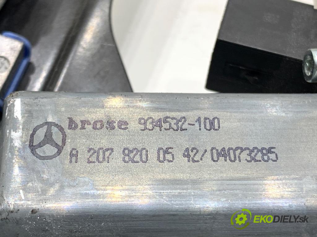 MERCEDES-BENZ C218 coupe 2014 300 kW CLS 500 (218.373) 4663 Mechanizmus okna pravy predný A2078200542