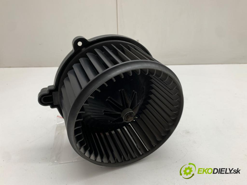 KIA SPORTAGE II SUV 2007 104 kW 2.0 i 16V 1975 ventilátor kúrenia B30883-0260