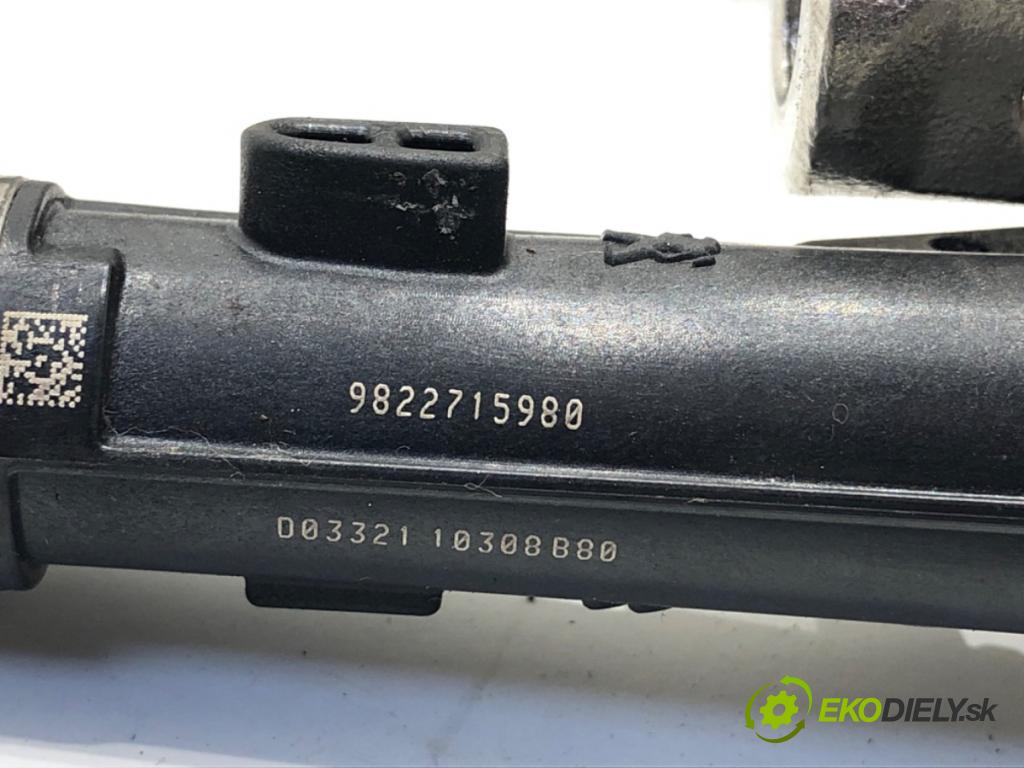 PEUGEOT 408 II liftback 2024 96 kW PureTech 130 (FPHNST) 1199 Lišta vstrekovacia 9822715980 (Vstrekovacia lišta)