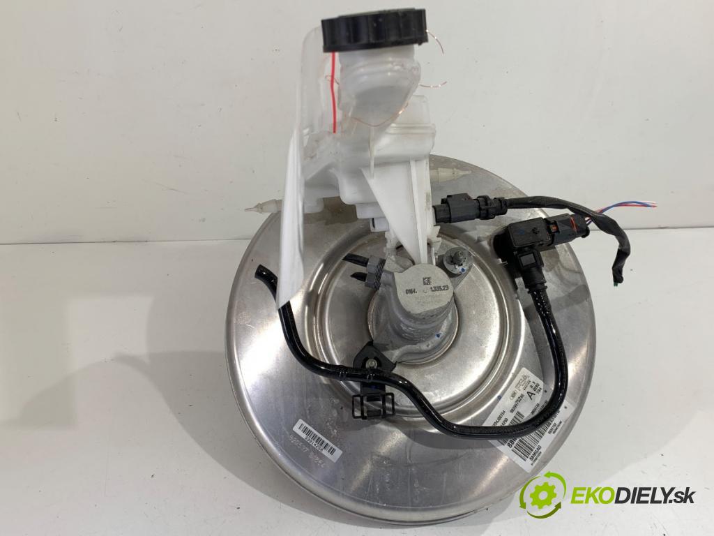 PEUGEOT 408 II liftback 2024 96 kW PureTech 130 (FPHNST) 1199 posilovač bŕzd 9829975280