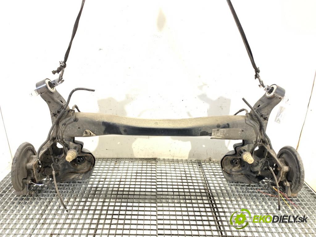 PEUGEOT 408 II liftback 2024 96 kW PureTech 130 (FPHNST) 1199 výztuha zadní část