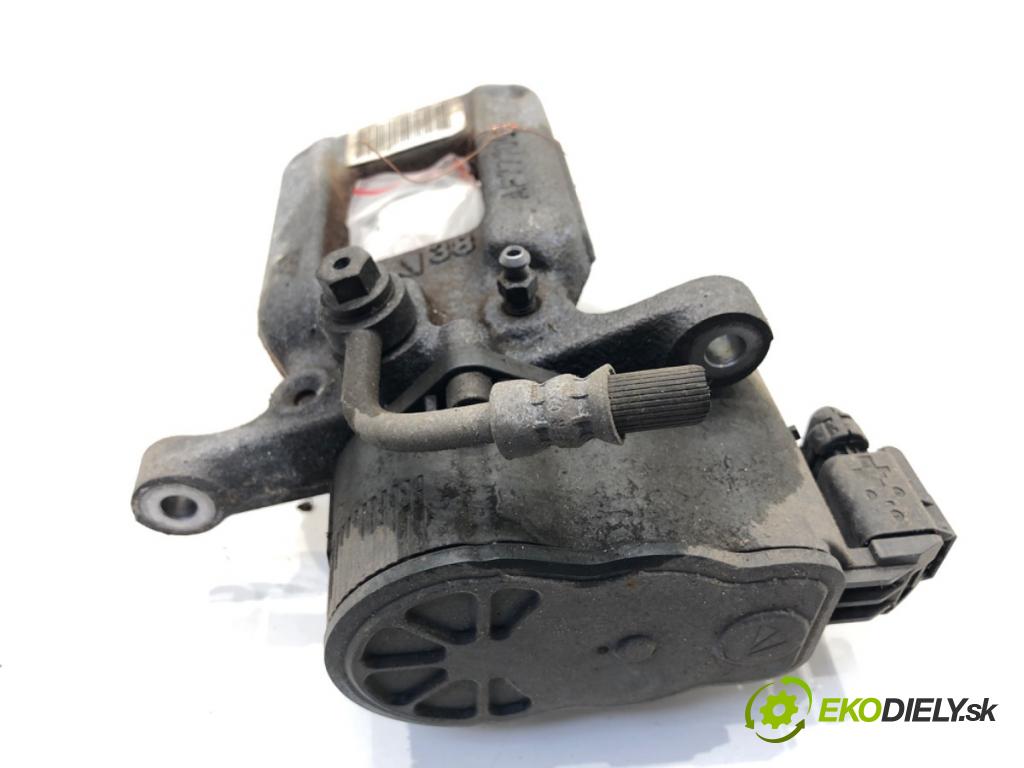 PEUGEOT 408 II liftback 2024 96 kW PureTech 130 (FPHNST) 1199 brzdič třmen levý zadní část 9819059380