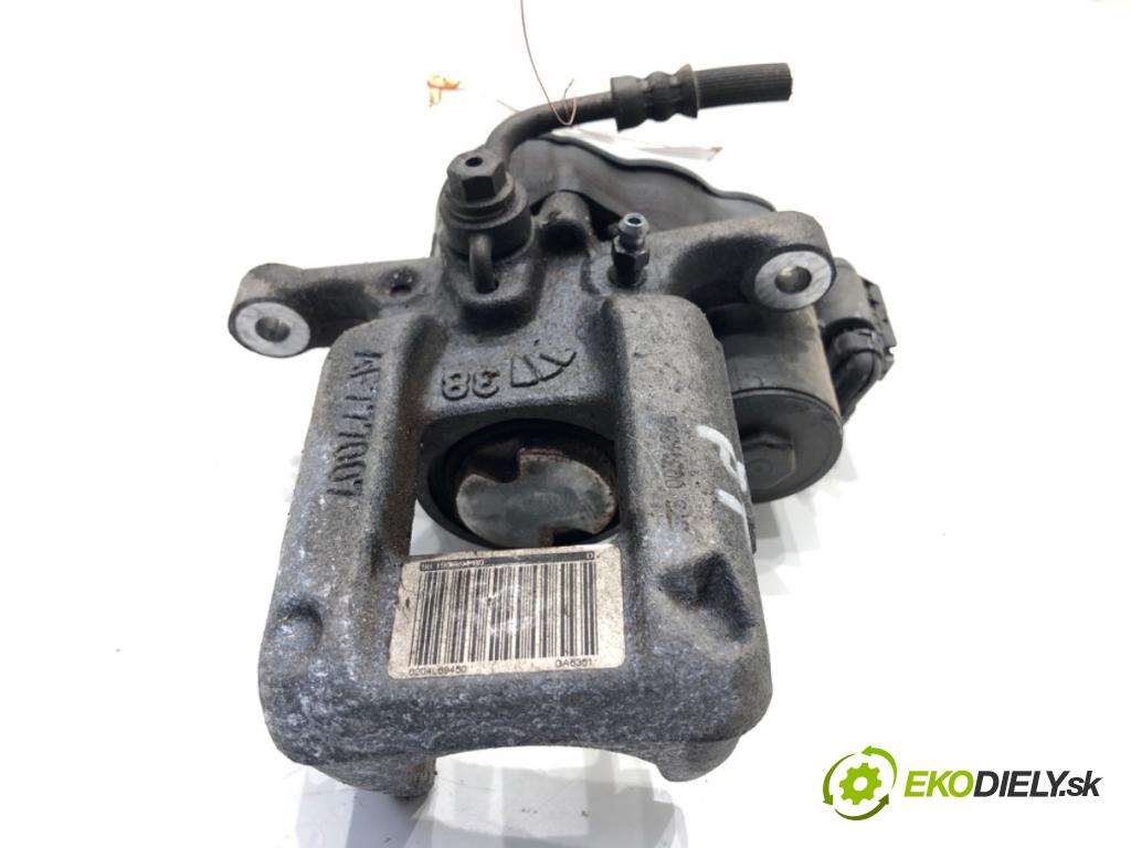 PEUGEOT 408 II liftback 2024 96 kW PureTech 130 (FPHNST) 1199 brzdič třmen pravý zadní část 9819059480