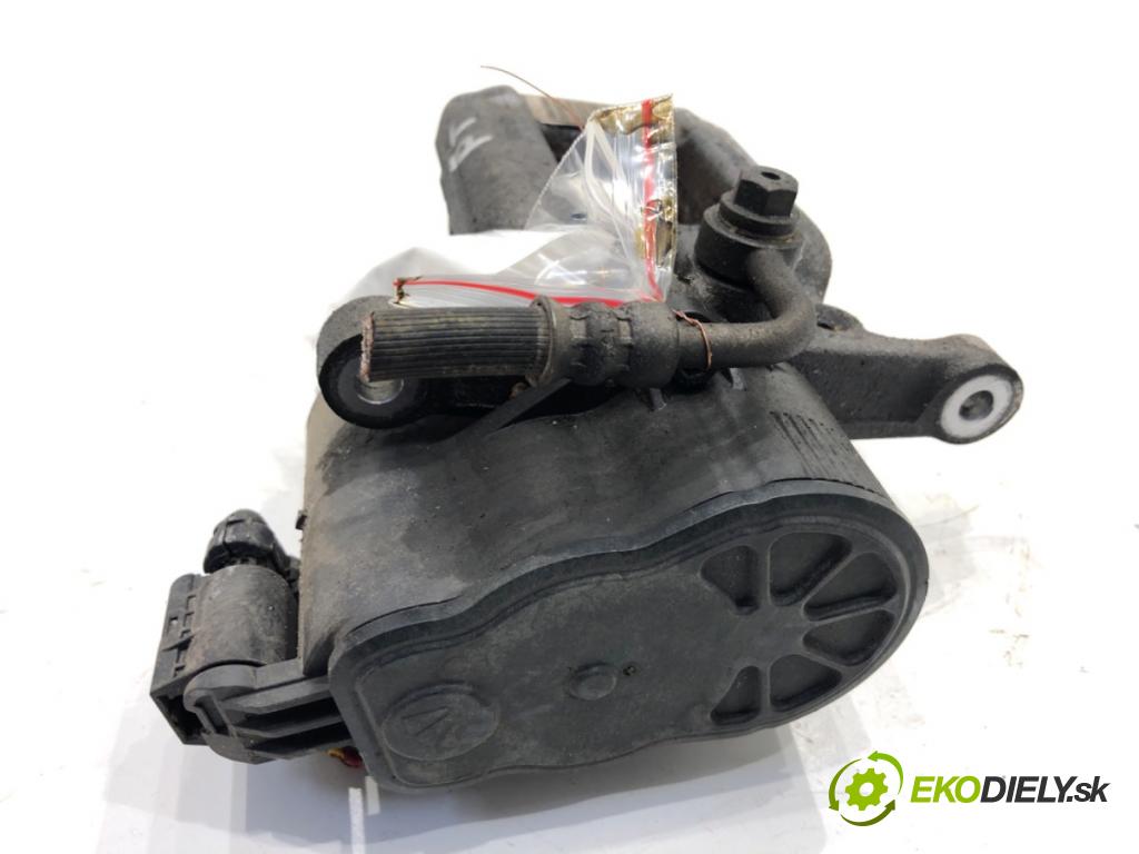 PEUGEOT 408 II liftback 2024 96 kW PureTech 130 (FPHNST) 1199 Brzdič strmeň pravy zad 9819059480