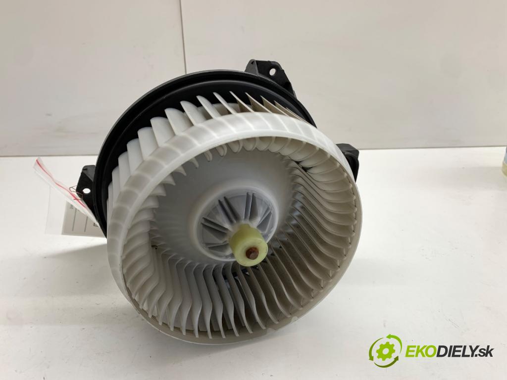 FORD MONDEO MK5 sedan 2018 138 kW 2.0 Hybrid 1999 ventilátor kúrenia AY272700-6220