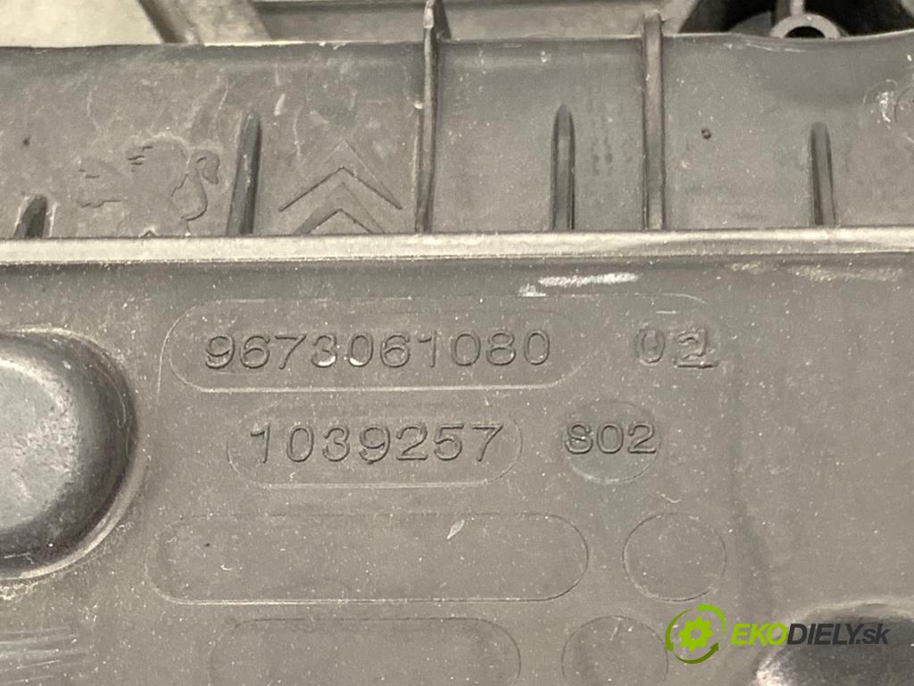 CITROEN BERLINGO II Nadwozie pełne/minivan 2014 68 kW 1.6 HDi 90 1560 Obal filtra vzduchu 9673061080 (Obal vzduchového filtra)