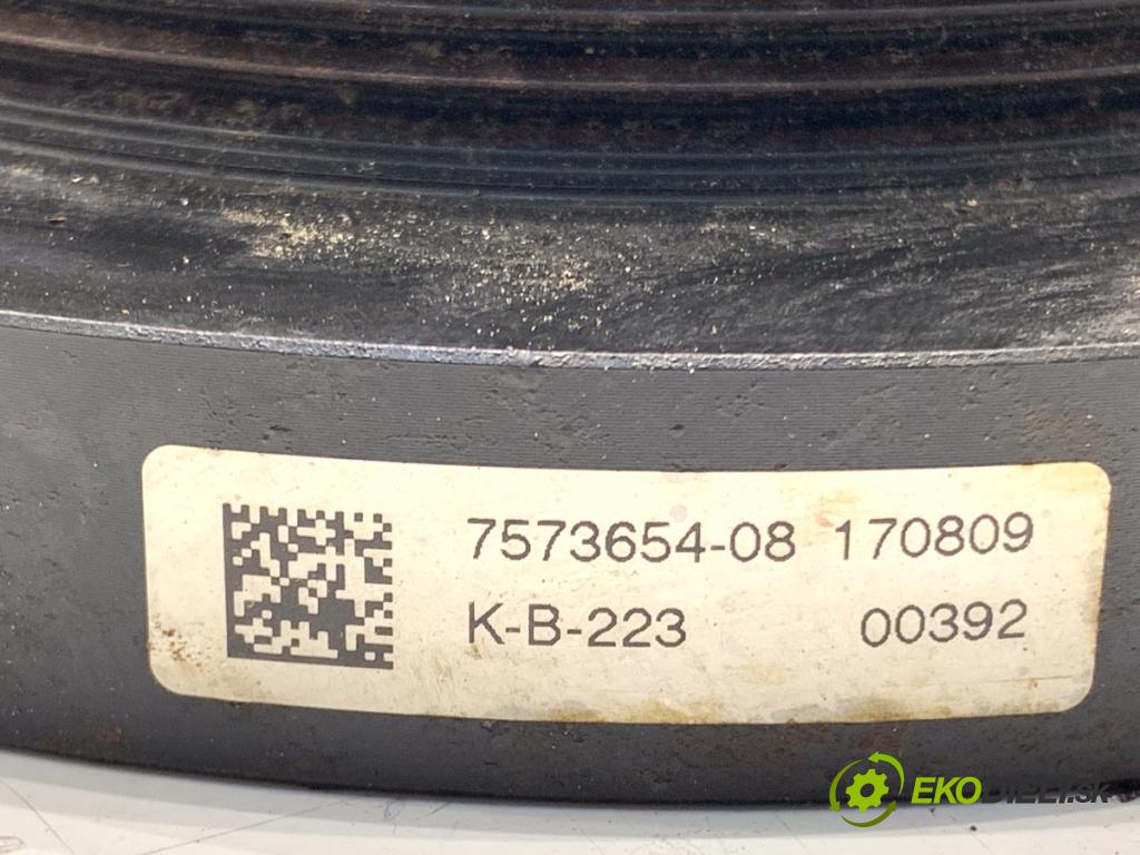 BMW F15 SUV 2018 225 kW xDrive 35 i 2979 koleso kolesová hriadeľa 7573654 (Remenica)