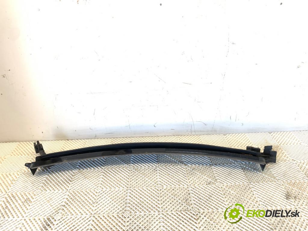 JEEP CHEROKEE KL SUV 2020 200 kW 2.0 T-GDi 4x4 1995 Torpédo, plast pod čelné okno 5069959 (Torpédo (plast pod čelným sklom))