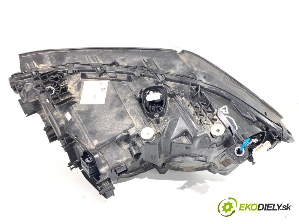 BMW G02 SUV 2024 265 kW M40 i xDrive 2998 Svetlomet pravy predný 5A29206