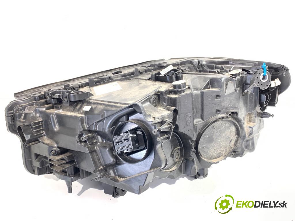 BMW G02 SUV 2024 265 kW M40 i xDrive 2998 Svetlomet pravy predný 5A29206