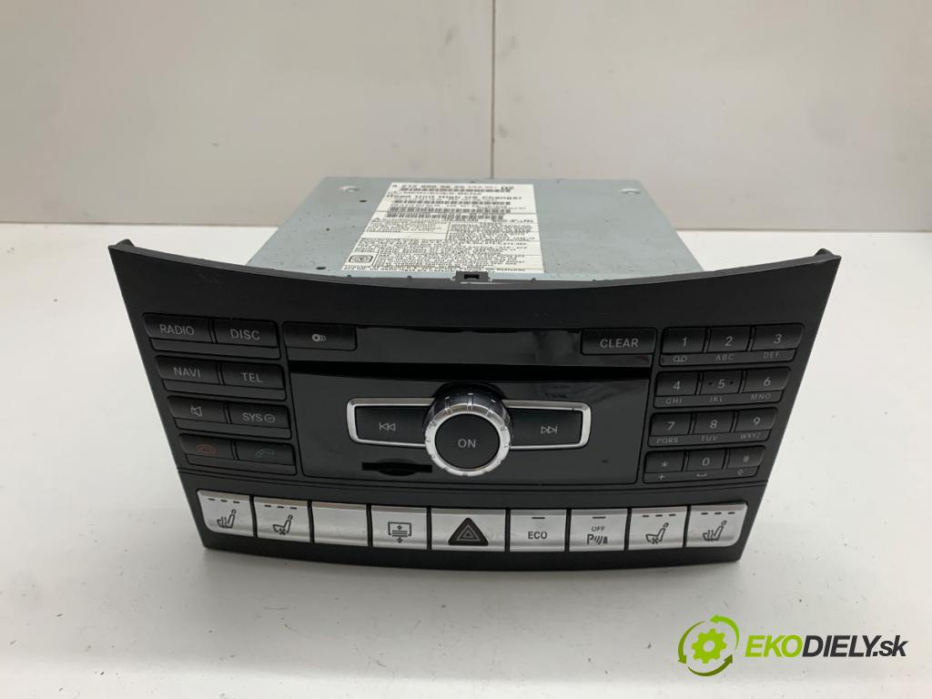 MERCEDES-BENZ C218 coupe 2014 300 kW CLS 500 (218.373) 4663 RADIO A2129005625 (Audio zariadenie)