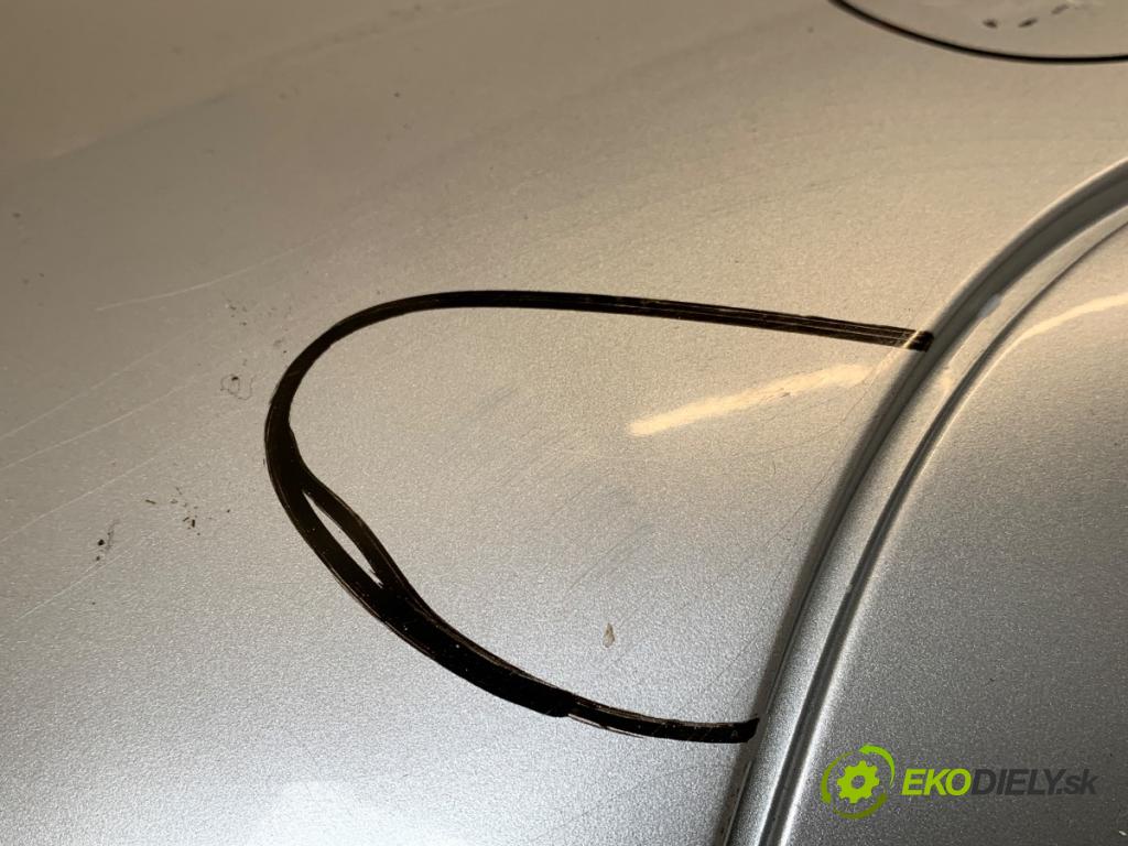 OPEL CORSA E liftback 2015 55 kW 1.4 (08) 1398 Nárazník zad  (Kľučka dverí ostatné)