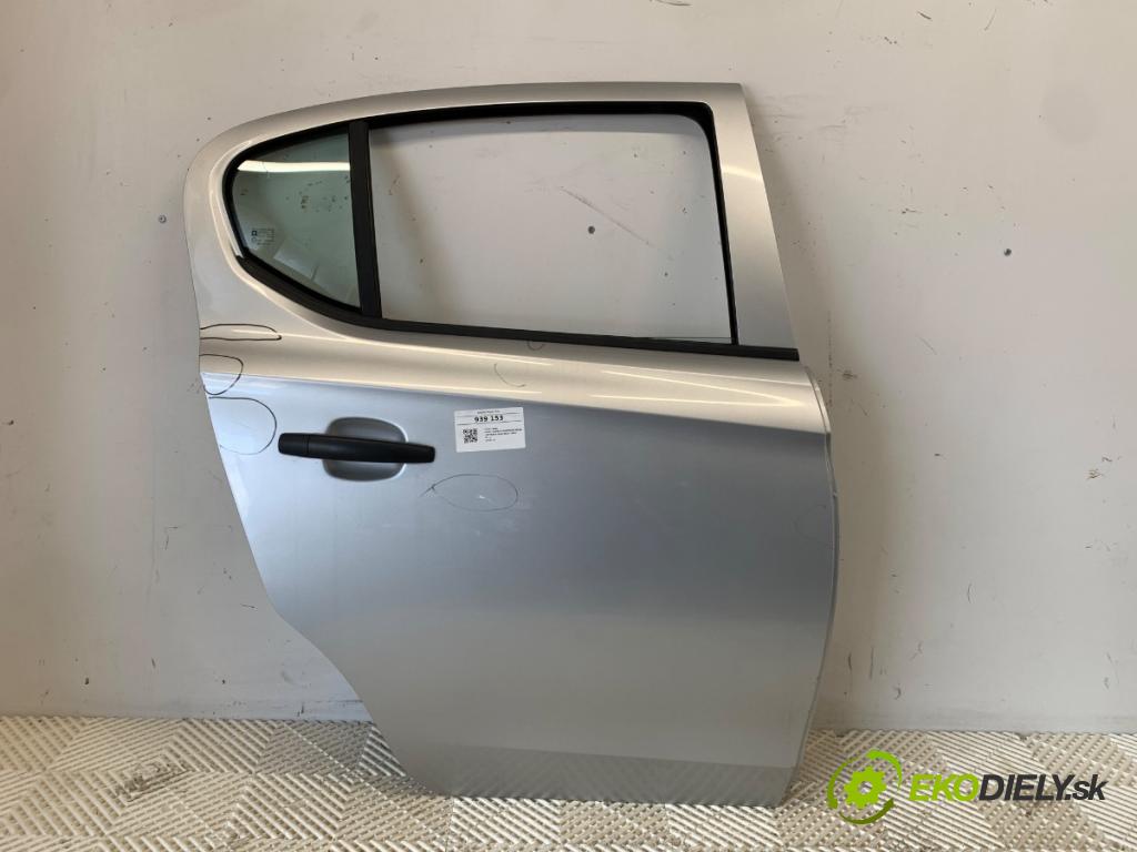 OPEL CORSA E liftback 2015 55 kW 1.4 (08) 1398 dveře pravý zadní část