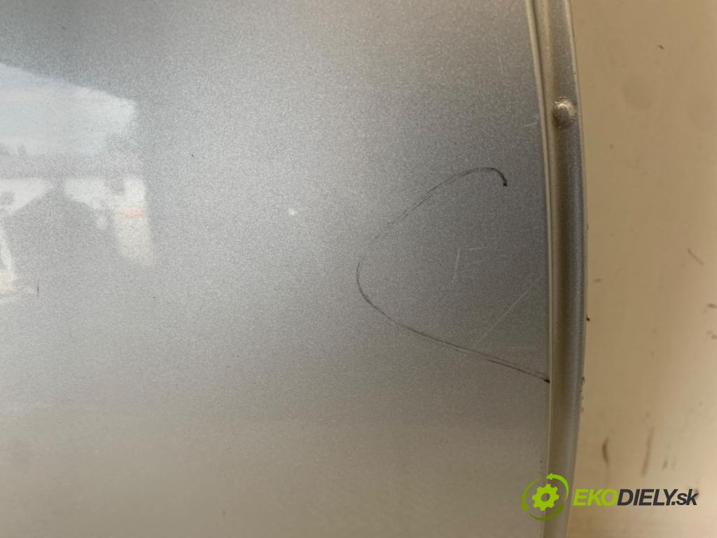 OPEL CORSA E liftback 2015 55 kW 1.4 (08) 1398 dveře pravý zadní část