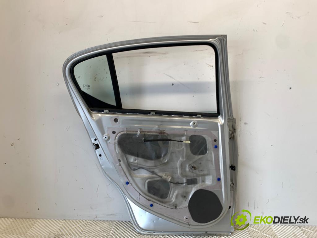 OPEL CORSA E liftback 2015 55 kW 1.4 (08) 1398 dveře levý zadní část