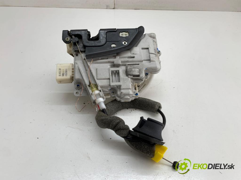 AUDI A6 C7 sedan 2011 180 kW 3.0 TDI quattro 2967 zámok Dvere ľavy zad 4G0839015