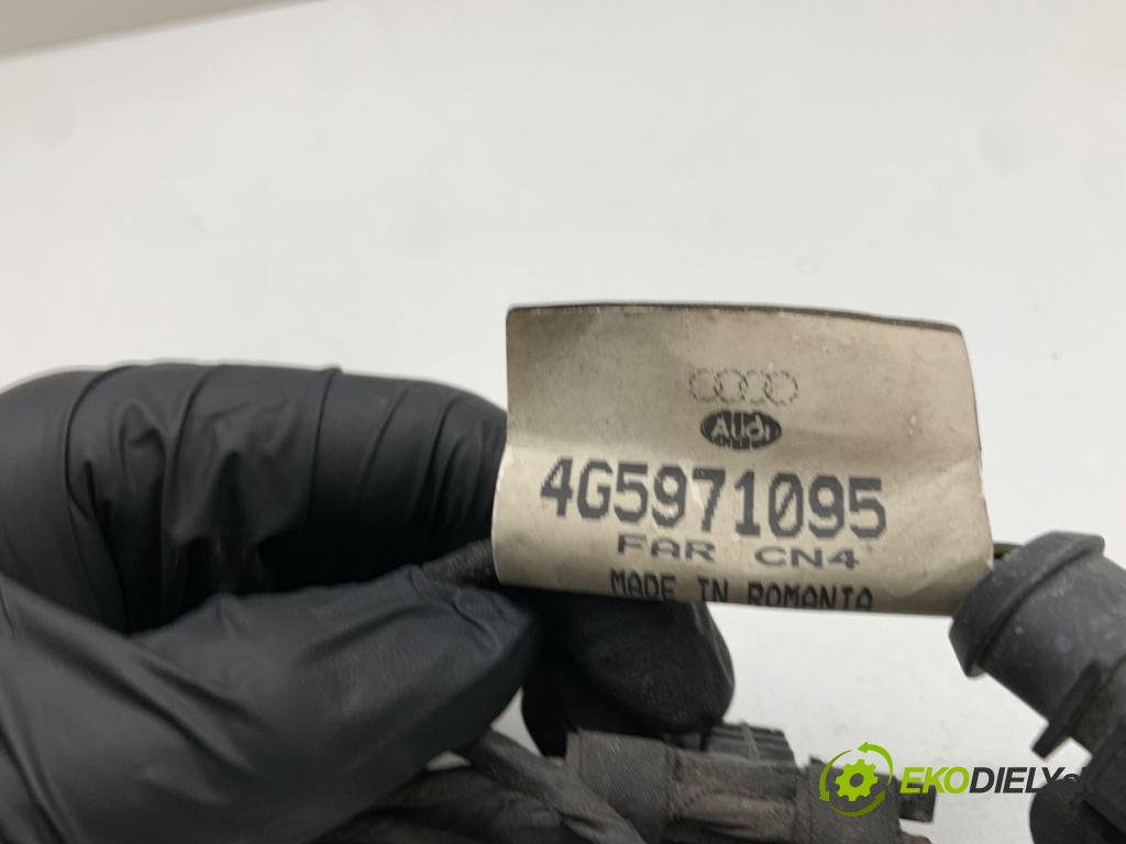 AUDI A6 C7 sedan 2011 180 kW 3.0 TDI quattro 2967 Káblovačka PDC predný 4G5971095