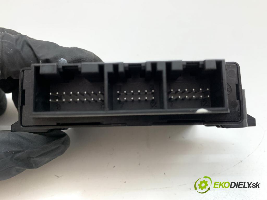 AUDI A6 C7 sedan 2011 180 kW 3.0 TDI quattro 2967 modul PDC 4H0919475L (Řídící jednotka ostatní)