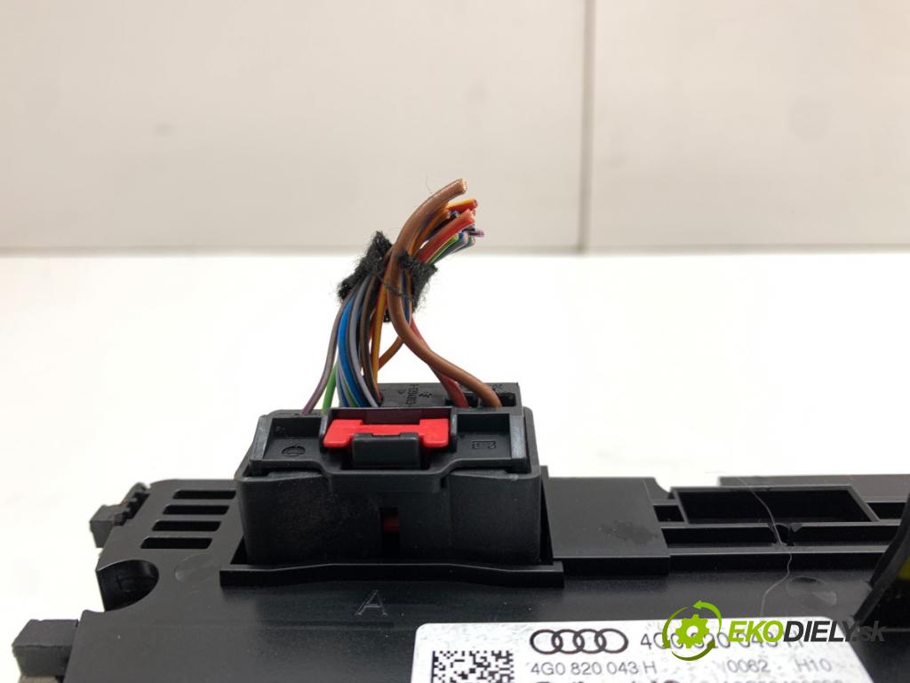 AUDI A6 C7 sedan 2011 180 kW 3.0 TDI quattro 2967 Panel ovládaní topení 4G0820043H (Páčky pod volantem)
