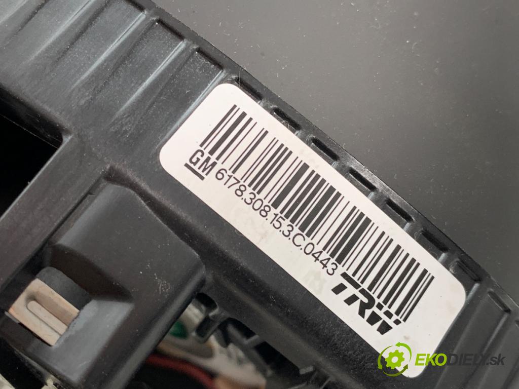 OPEL CORSA E liftback 2015 55 kW 1.4 (08) 1398 AirBag volantu 39027701 (Airbag)