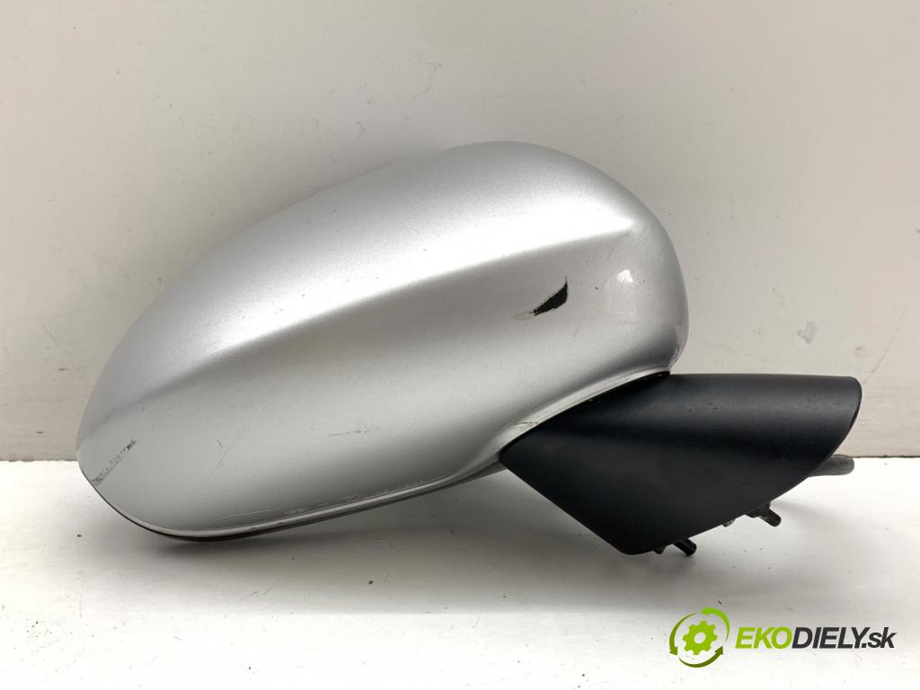 OPEL CORSA E liftback 2015 55 kW 1.4 (08) 1398 Spätné zrkadlo pravy 