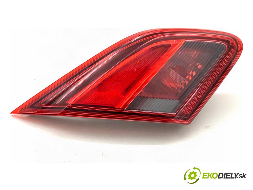 OPEL CORSA E liftback 2015 55 kW 1.4 (08) 1398 Svetlo ľavy zad vnútorná 13428451