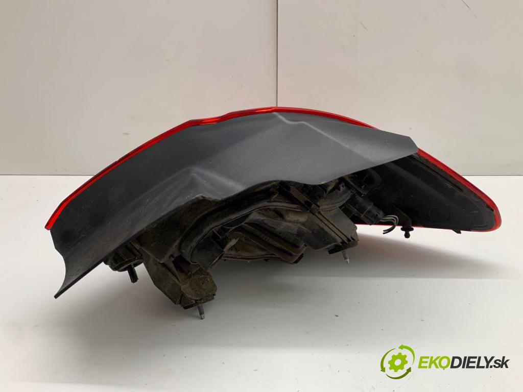 OPEL CORSA E liftback 2015 55 kW 1.4 (08) 1398 Svetlo ľavy zad 13428447