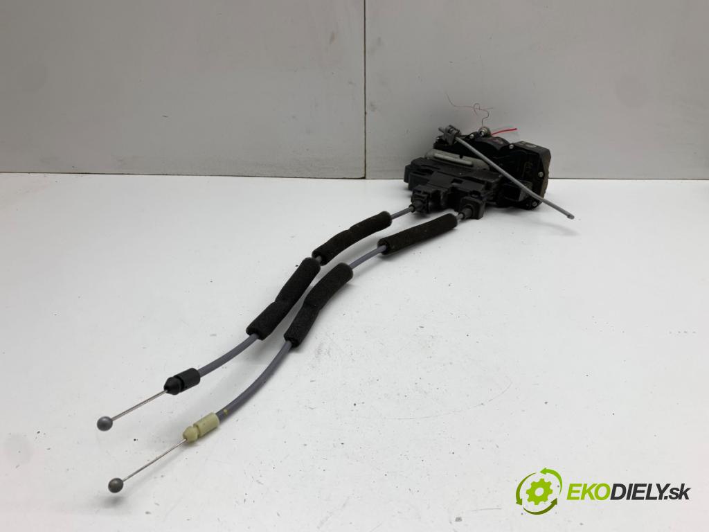 CHEVROLET CAPTIVA SUV 2010 100 kW 2.4 2405 zámok Dvere pravy zad