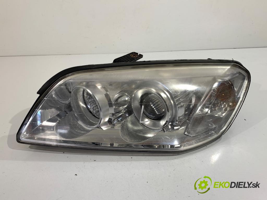 CHEVROLET CAPTIVA SUV 2010 100 kW 2.4 2405 Svetlomet ľavy predný 