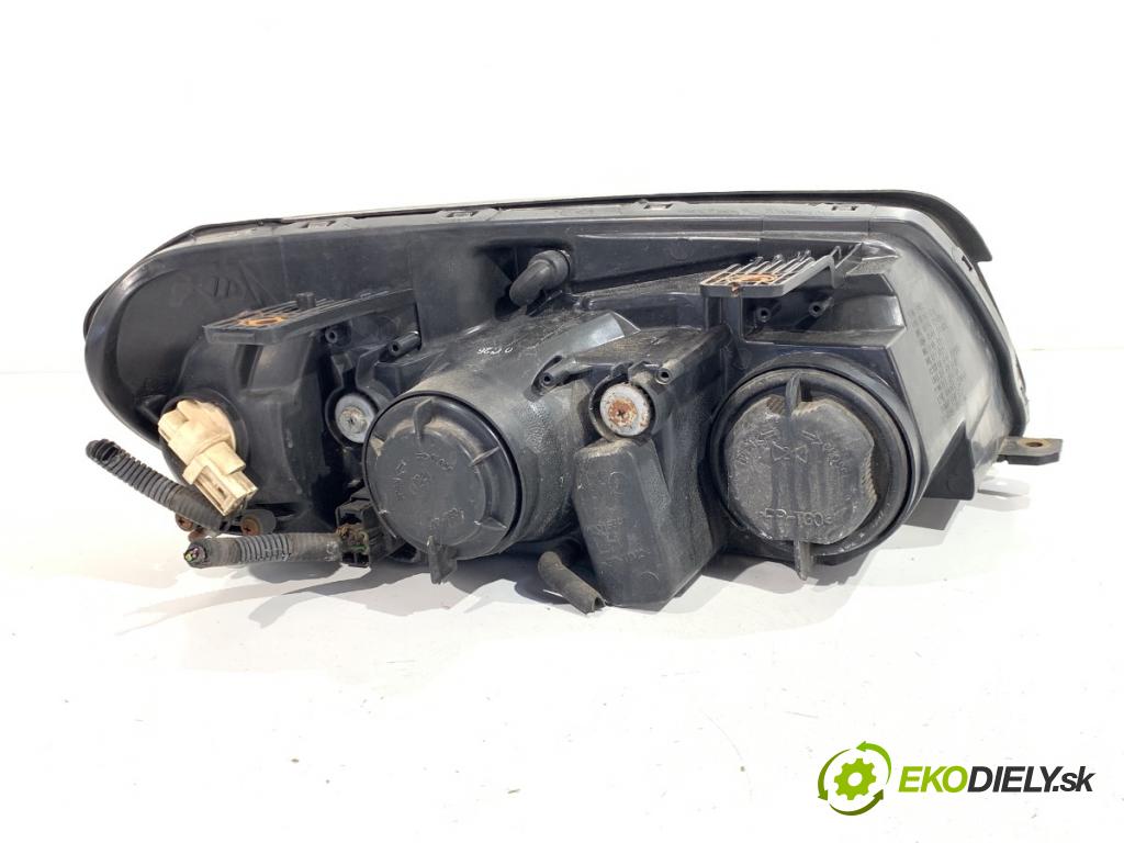 CHEVROLET CAPTIVA SUV 2010 100 kW 2.4 2405 Svetlomet ľavy predný