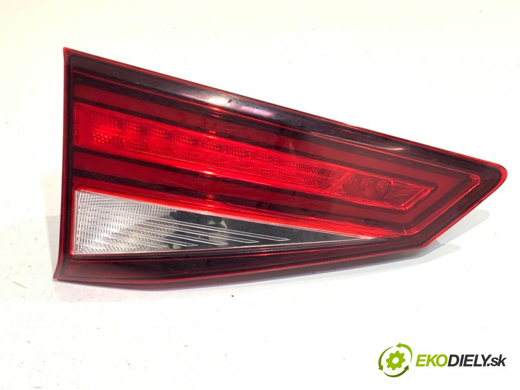 SEAT ATECA SUV 2017 110 kW 2.0 TDI 4Drive 1968 světlo levý zadní část vnitřní 575945307D