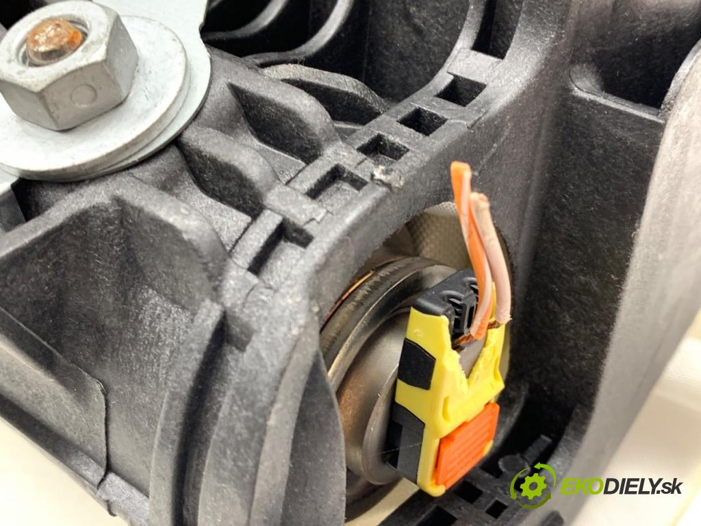 OPEL CORSA E liftback 2015 55 kW 1.4 (08) 1398 AirBag spolujezdce 96852873 (Airbag)