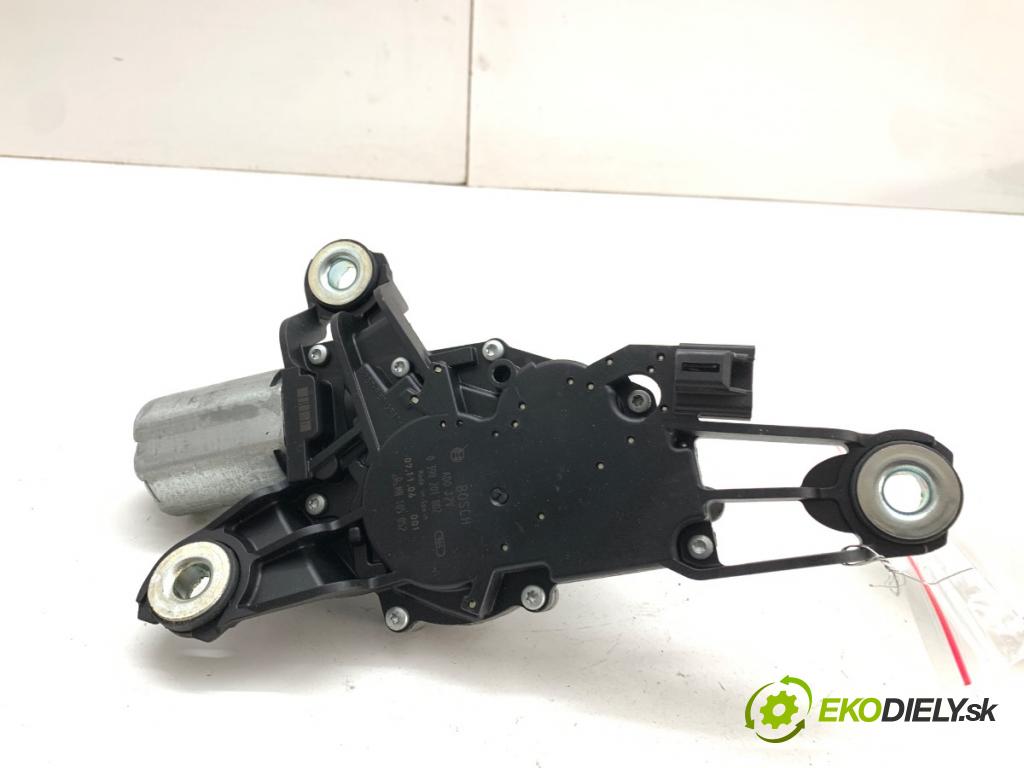 MITSUBISHI COLT VI liftback 2007 70 kW 1.3 1332 Motor stieračov zad MN105052