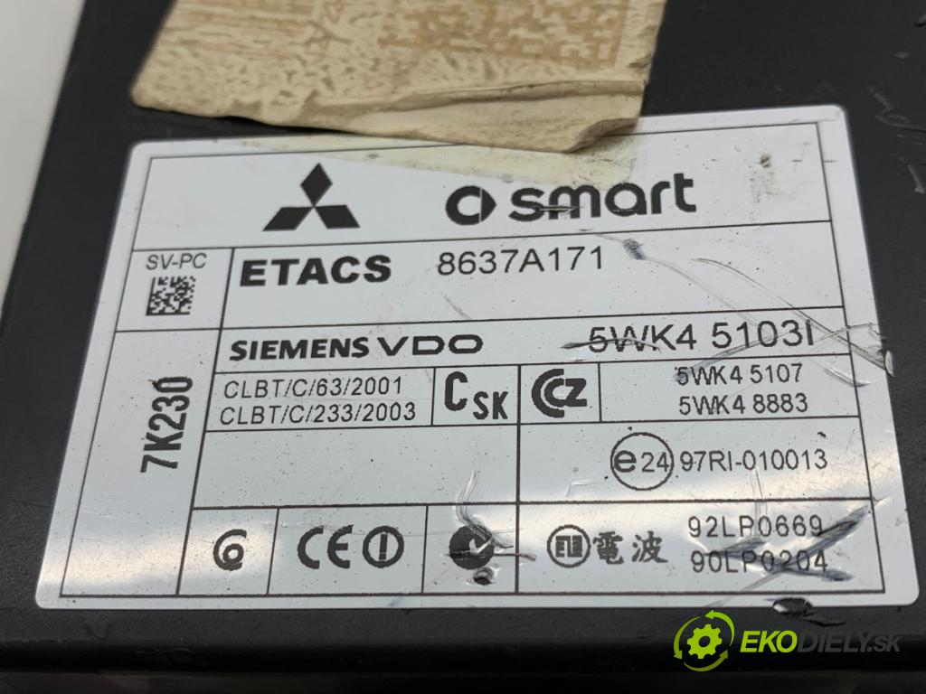 MITSUBISHI COLT VI liftback 2007 70 kW 1.3 1332 Modul BSI 8637A171 (Poistková skrinka)