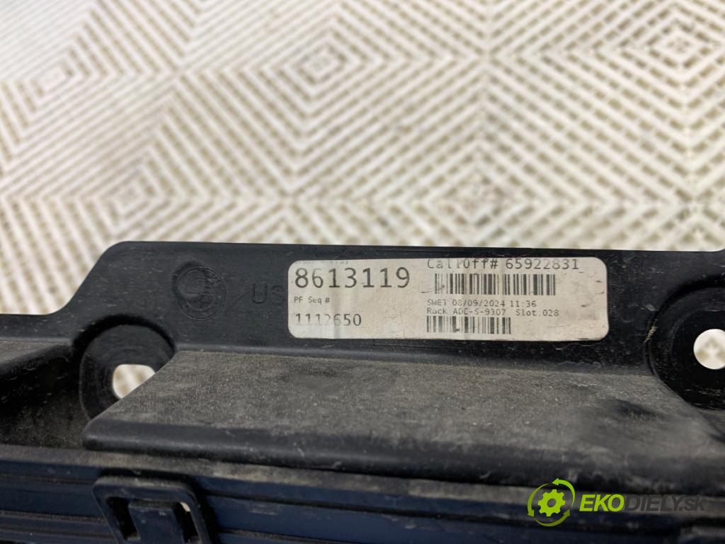 BMW G02 SUV 2024 265 kW M40 i xDrive 2998 Úchyt nárazníka zad stredový 8081860