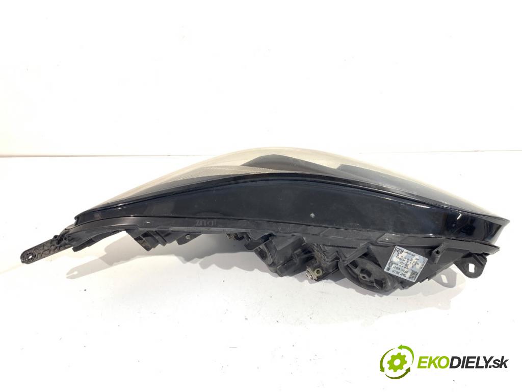 OPEL CORSA E liftback 2015 55 kW 1.4 (08) 1398 Svetlomet ľavy predný 13381335