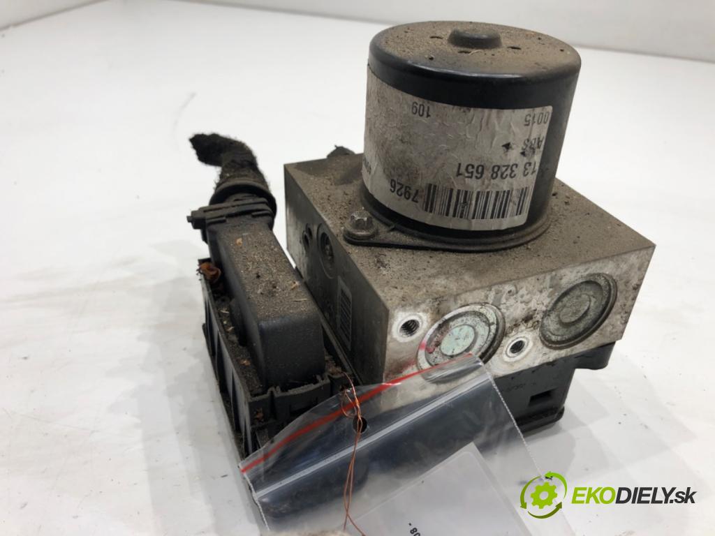 OPEL INSIGNIA A liftback 2010 96 kW 2.0 CDTI (68) 1956 Pumpa ABS 13328651 (Pumpa ABS)